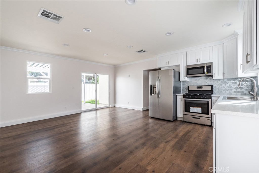 Not Applicable-105 - Residential Lease