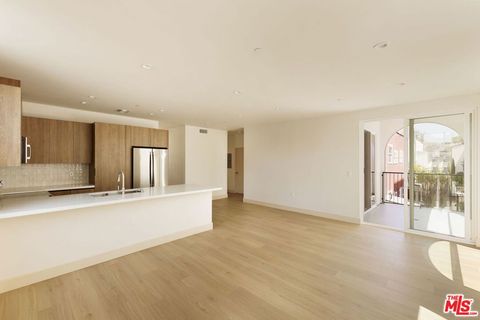 Photo of 738 N Vendome Street, Los Angeles, CA 90026 (MLS # 26831723)