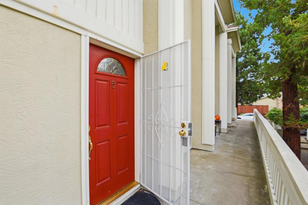 3375 Norton Way Way 5, Pleasanton CA 94566