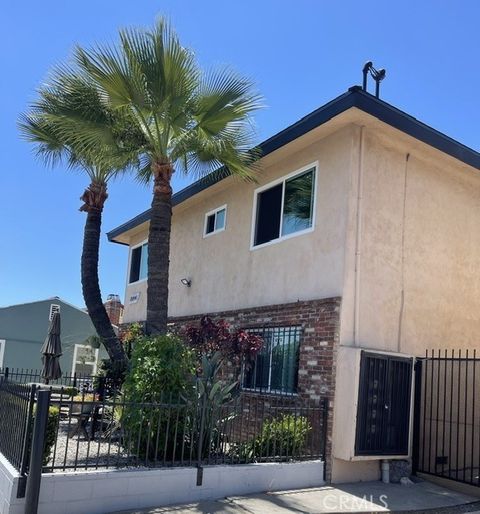 Photo of 10841 S Prairie AVE, Inglewood, CA 90303 (MLS # DW26156670)