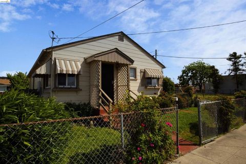 Photo of 142 S 42nd Street St, Richmond, CA 94804 (MLS # 41129316)