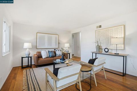 Photo of 1139 Aspen Dr Dr, Concord, CA 94520 (MLS # 41121138)