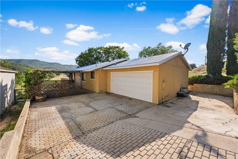 14526 Hardtree Drive Lake Hughes CA 93532