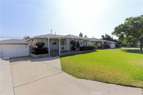 Photo of 7503 Muller ST, Downey, CA 90241 (MLS # DW26129951)