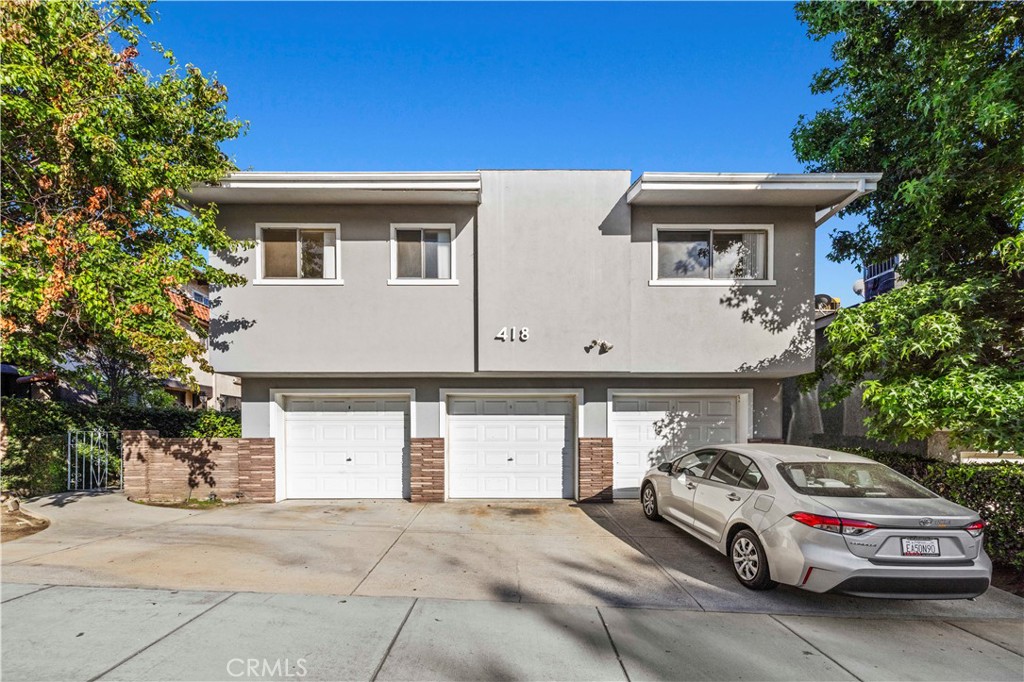 Nestled above Glenoaks Blvd in a quiet, sought-after neighborhood, this bright and welcoming 2-bedroom condo offers an incredible opportunity for first-time buyers or investors alike. Enjoy an exceptionally low HOA of just $216 per month in an intimate 8-Unit complex that is walking distance to Burbank High School. This desirable top-corner unit is filled with natural light and features a thoughtfully designed floor plan. The spacious living room opens to a private balcony, perfect for morning coffee or evening relaxation, while the kitchen includes a cozy dining area and ample cabinetry. Adding to its appeal is a private detached garage with extra storage, plus an additional reserved parking space in front. Located just minutes from Burbank High School, popular shops, restaurants, and entertainment, this is a rare chance to own an affordable home in the heart of Burbank with one of the lowest HOA fees on the market.