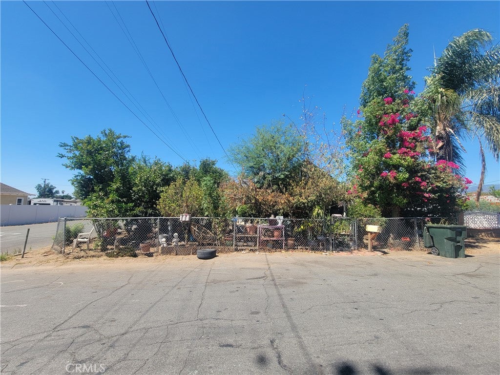 7190 Vine