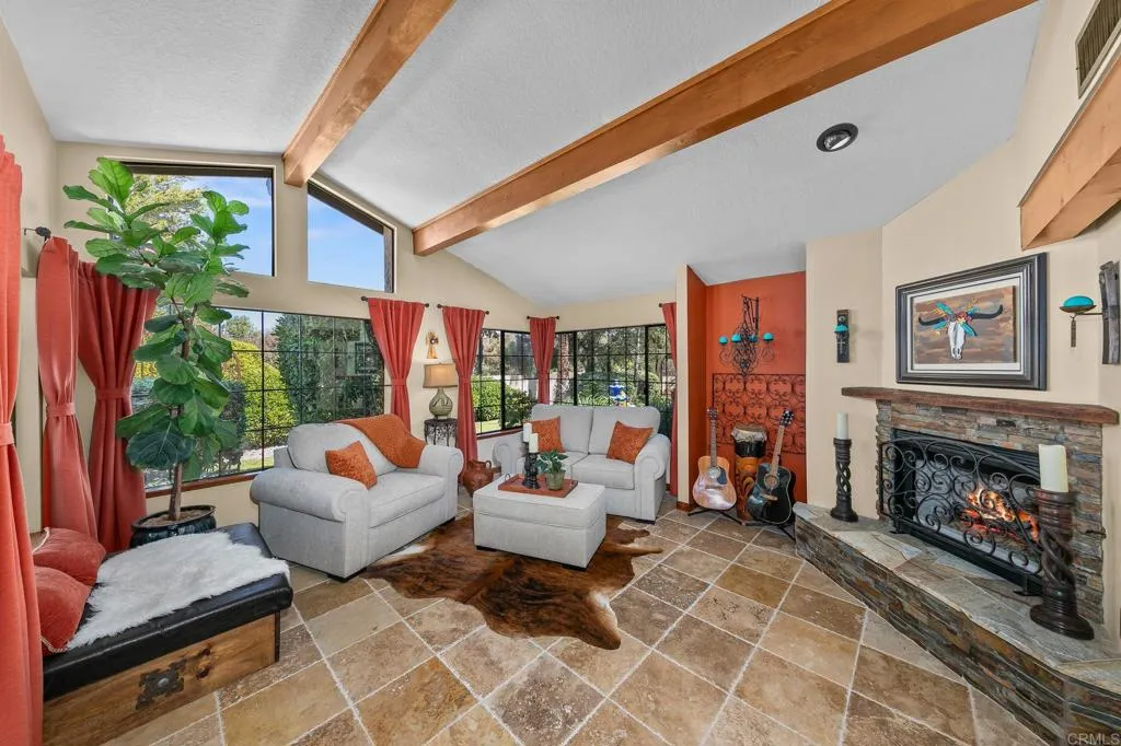 Poway, California 92064, United States, 4 Bedrooms Bedrooms, ,4 BathroomsBathrooms,Residential,Pending,215762