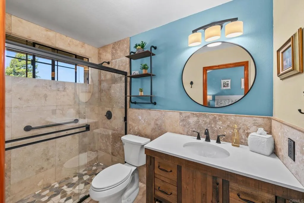 Poway, California 92064, United States, 4 Bedrooms Bedrooms, ,4 BathroomsBathrooms,Residential,Pending,215762