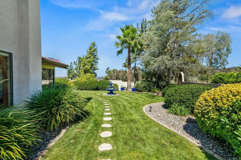 Poway, California 92064, United States, 4 Bedrooms Bedrooms, ,4 BathroomsBathrooms,Residential,Pending,215762