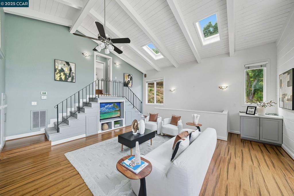 OAK SPRINGS - Residential