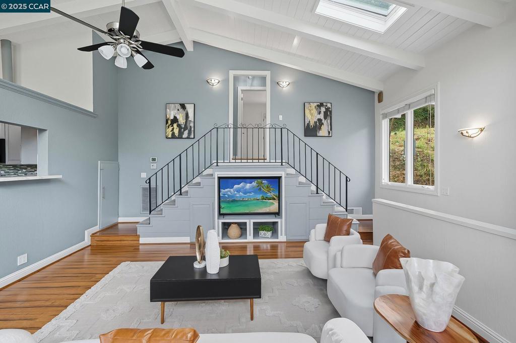 OAK SPRINGS - Residential