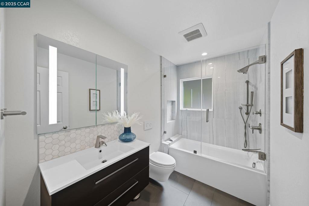 OAK SPRINGS - Residential