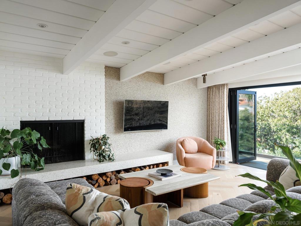 Del Mar - Residential