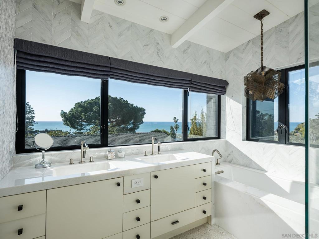 Del Mar - Residential