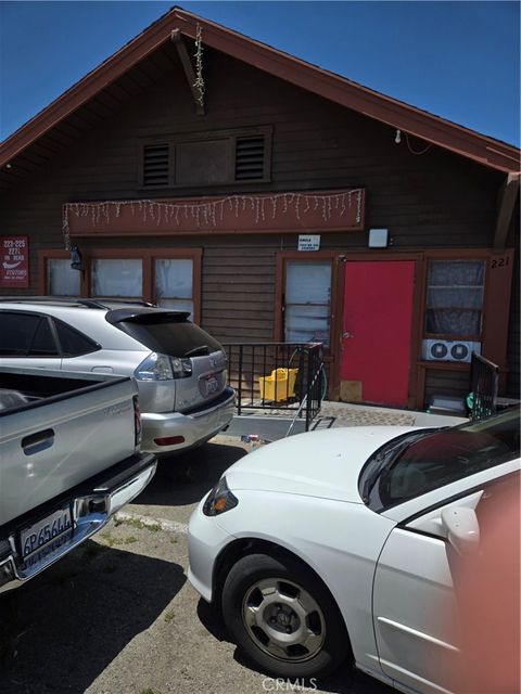 221 S PALM AVE. Hemet CA 92543