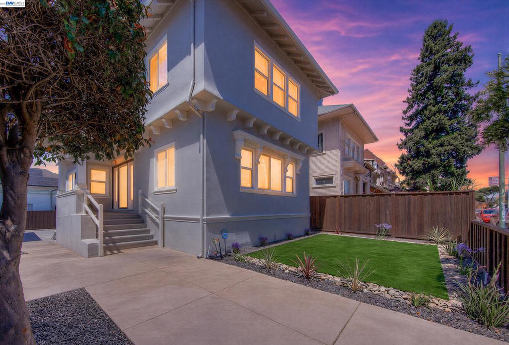 1043 E 18th Street ST, Oakland CA 94606
