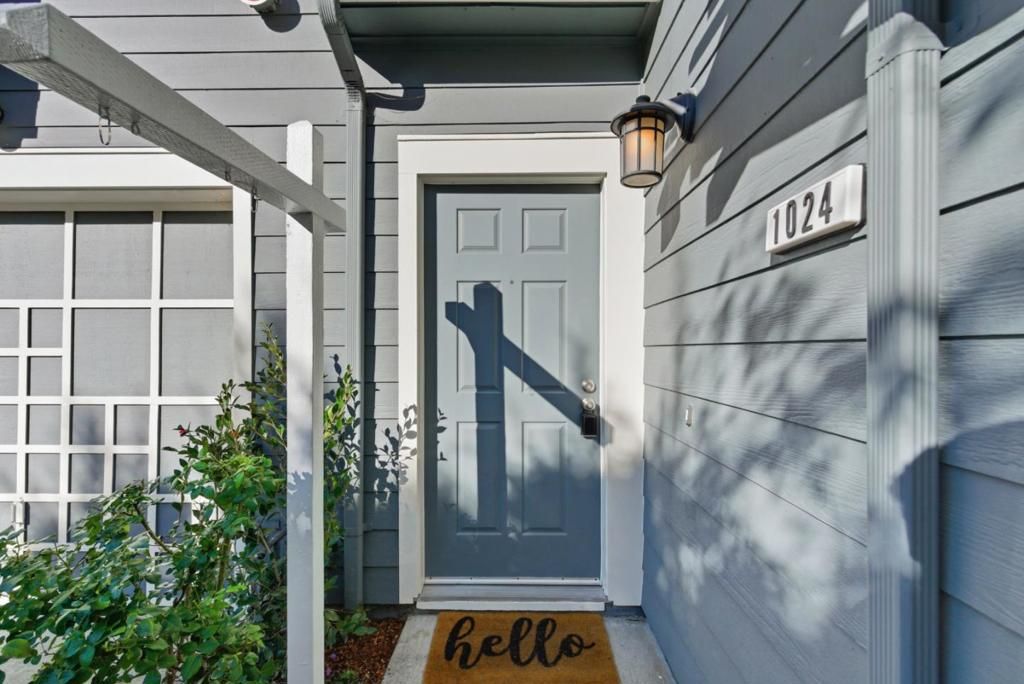 Photo of 1024 Rudder Lane, Foster City, CA 94404 (MLS # ML82025251)