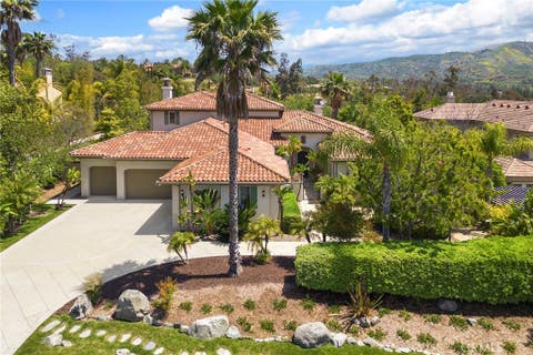 Photo of 2375 Portrait Way, Tustin, CA 92782 (MLS # AR26187565)