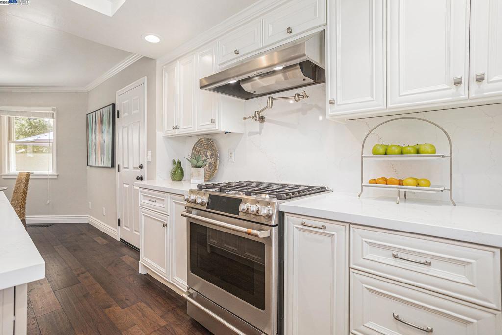 PLEASANTON - Residential