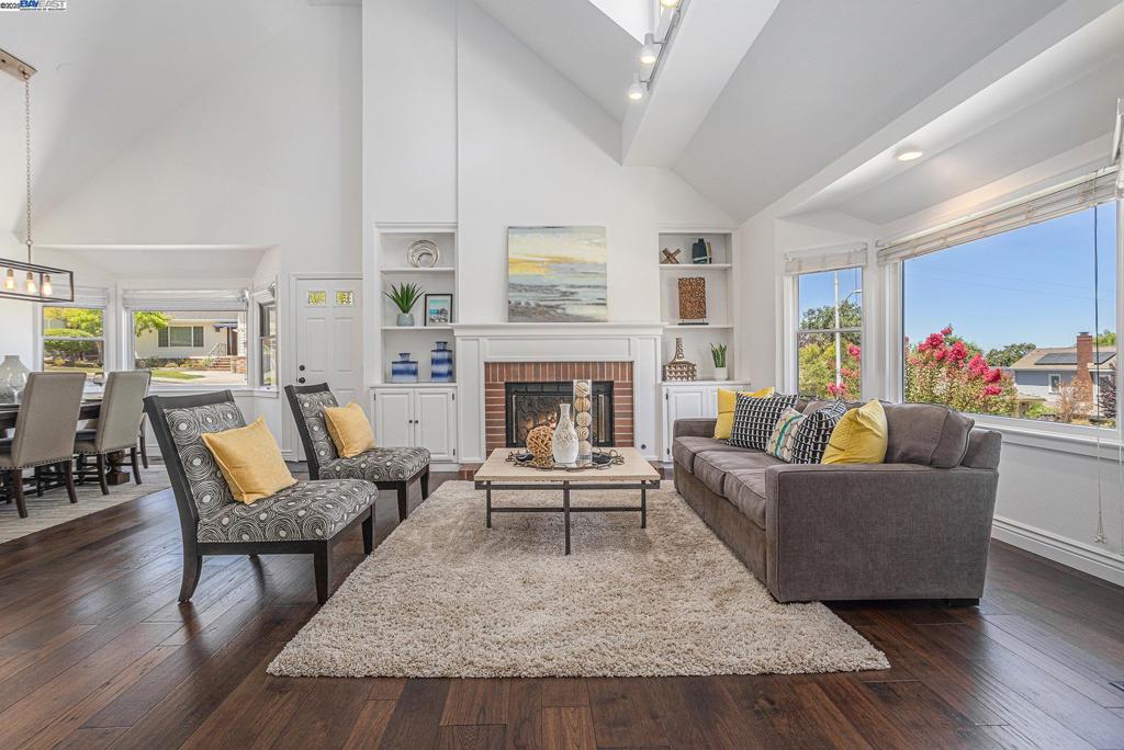 PLEASANTON - Residential