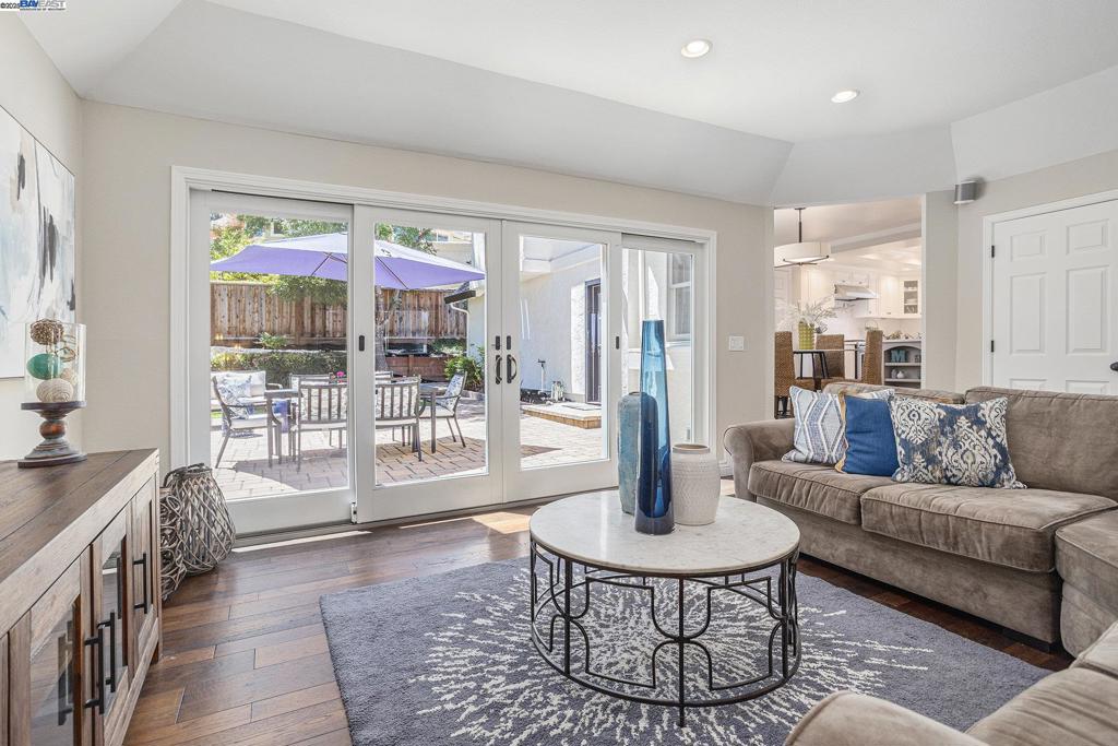 PLEASANTON - Residential