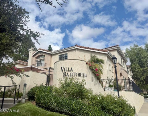 Photo of 315 Avenida De Royale, Thousand Oaks, CA 91362 (MLS # 226005129)