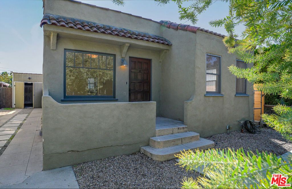 Photo of 3000 Finch Street, Los Angeles, CA 90039 (MLS # 25620217)