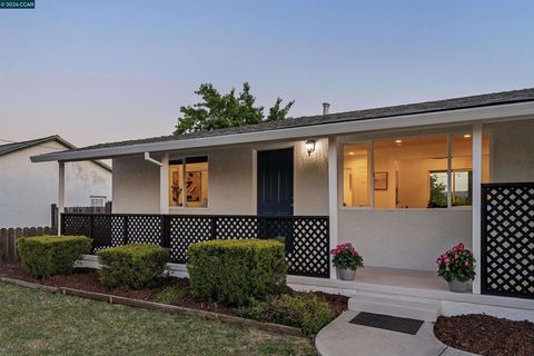 Photo of 4010 Siino Ave AVE, Concord, CA 94521 (MLS # 41135704)
