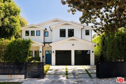 Photo of 4104 Kraft Avenue, Los Angeles, CA 91604 (MLS # 26986253)