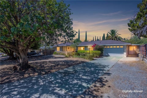 Photo of 1739 N Alessandro ST, Banning, CA 92220 (MLS # IG26189714)