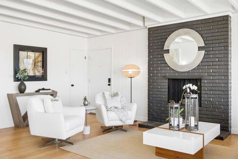 Tiny photo for 31 Avalon Drive, Daly City, CA 94015 (MLS # ML82037522)