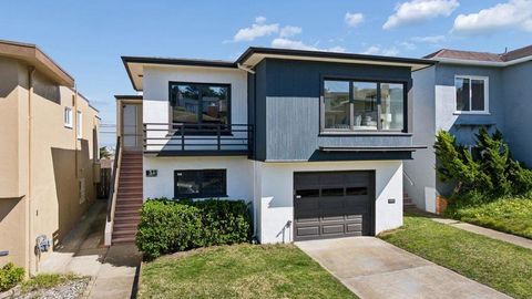 Tiny photo for 31 Avalon Drive, Daly City, CA 94015 (MLS # ML82037522)