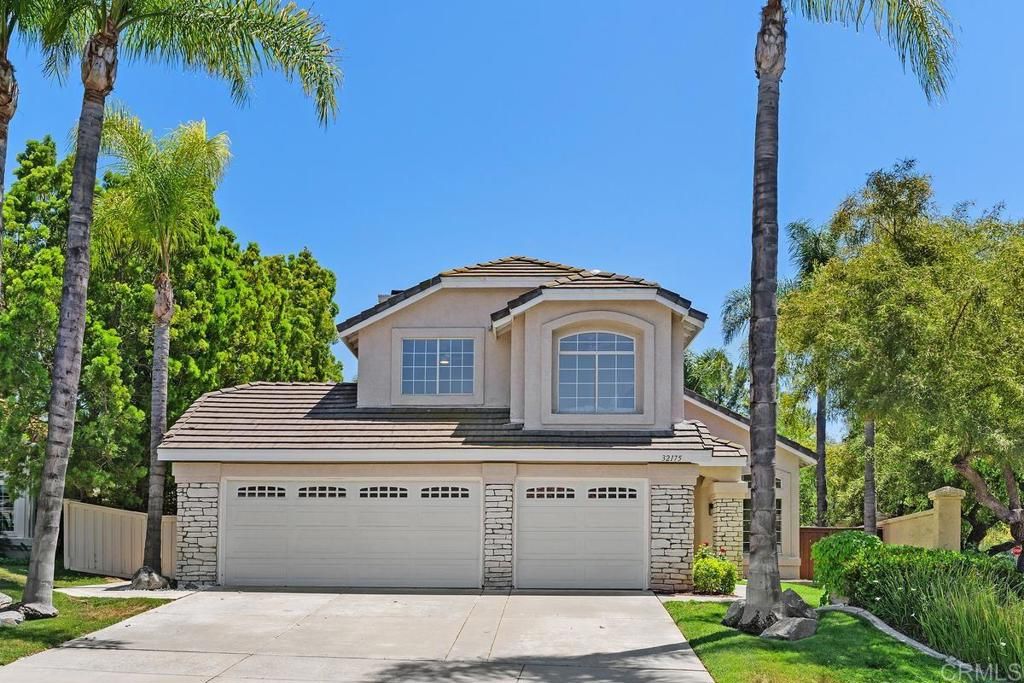 listing image 130728613689126054016