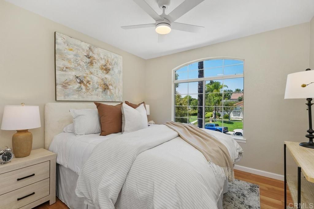 listing image 130721770538036997874