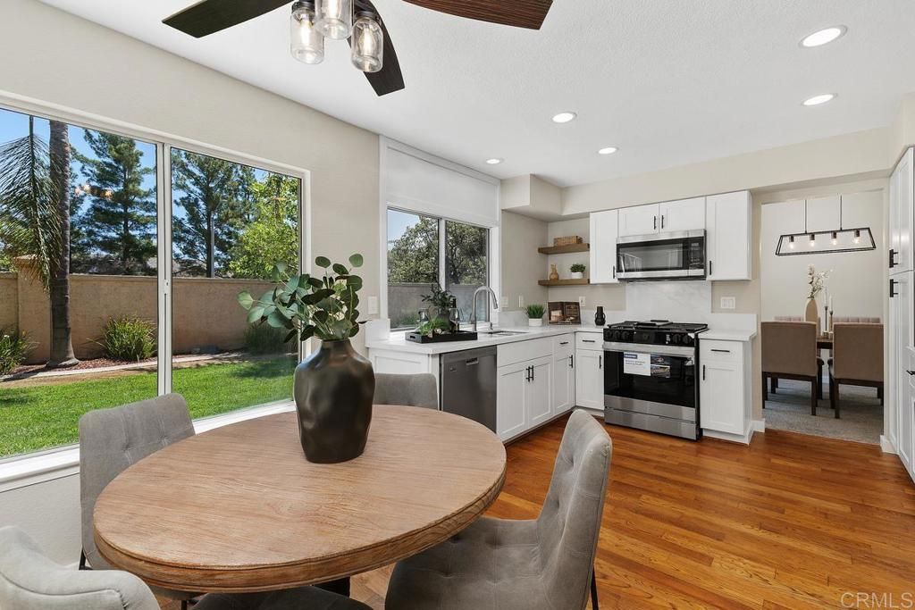 listing image 130722326981017231641