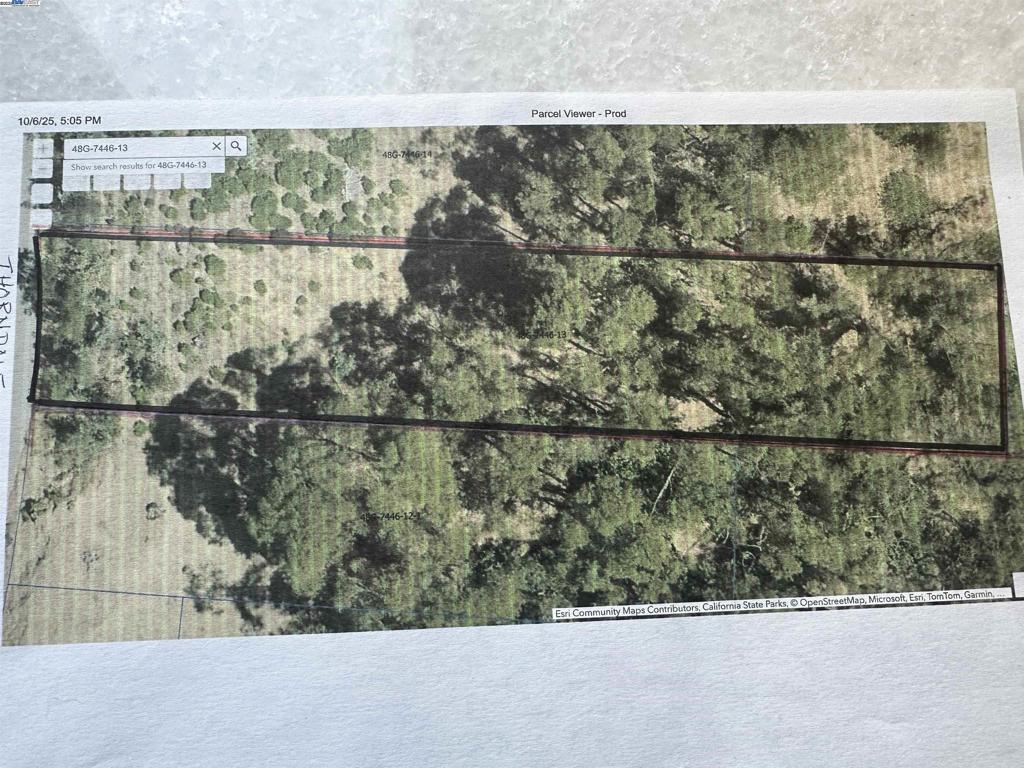 Large lot in the Oakland Hills. Build your DREAM HOME! There are developments close by so utilities are close. The Seller reports no reports but has ordered a survey. There are no utilities on site but are nearby.
