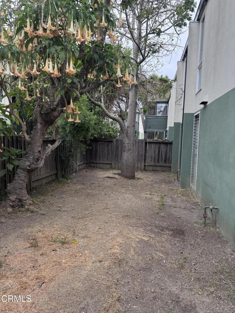 Don't pass up a chance to live in Ventura. Very spacious 2 bedroom 2 full bath condo. Fresh carpet and paint. Downstairs unit with fenced yard. Close to public transportation, shopping schools, dining and a park. Pool, spa and laundry available. There is one assigned parking and 1 car garage and parking on the street. Very close to the beaches.