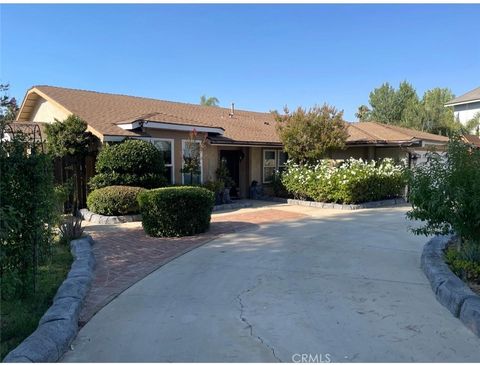 Photo of 18748 Colt Street, Riverside, CA 92508 (MLS # DW25178861) Photo of 18748 Colt Street, Riverside, CA 92508 (MLS # DW25178861)