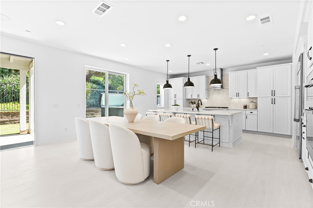 2 Cerro Ct