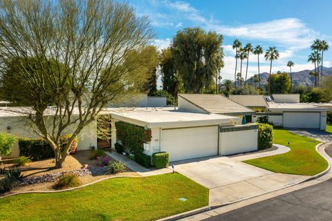 Photo of 1004 Saint Thomas Circle, Palm Springs, CA 92264 (MLS # 219139376PS)