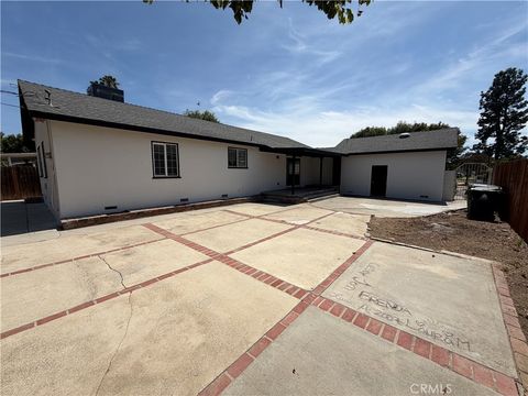 Tiny photo for 6944 Lurline Avenue, Winnetka, CA 91306 (MLS # CV26112930)