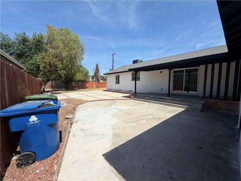 Tiny photo for 6944 Lurline Avenue, Winnetka, CA 91306 (MLS # CV26112930)