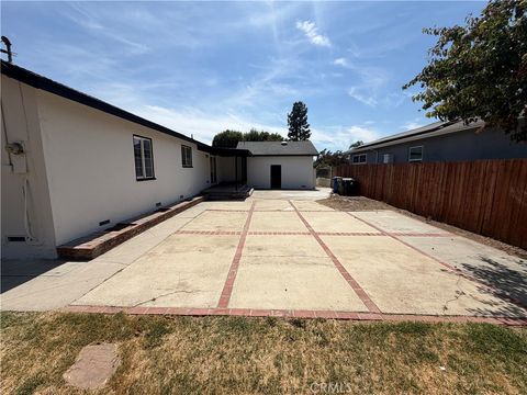 Tiny photo for 6944 Lurline Avenue, Winnetka, CA 91306 (MLS # CV26112930)