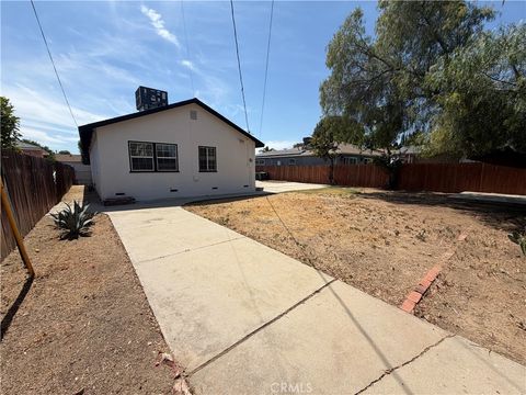 Tiny photo for 6944 Lurline Avenue, Winnetka, CA 91306 (MLS # CV26112930)