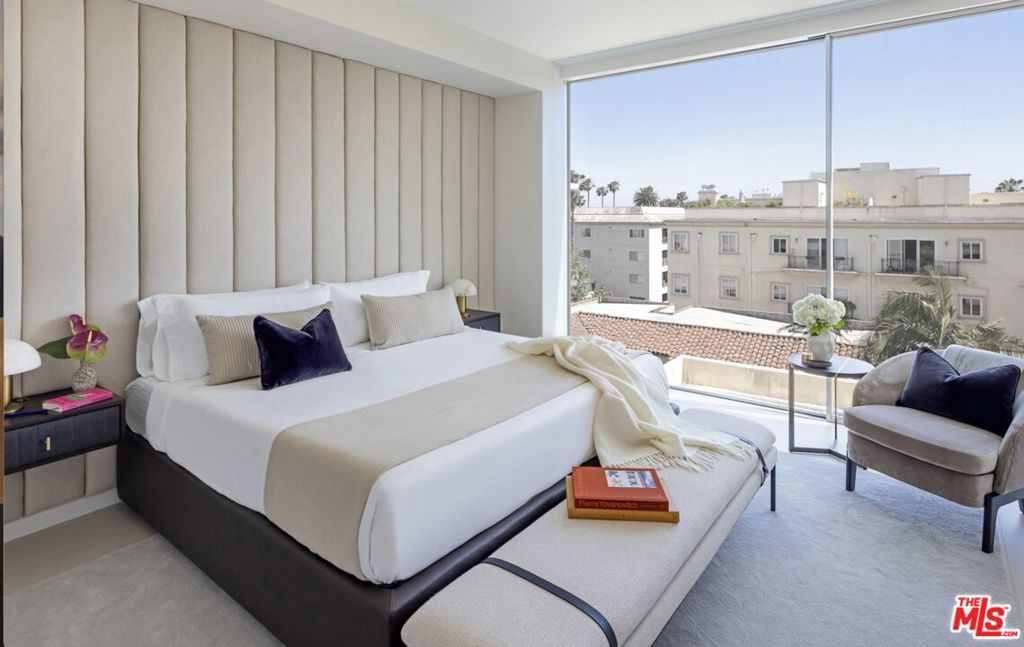 Photo of 9200 Wilshire Blvd Blvd #404E, Beverly Hills, CA 90212 (MLS # 25618481)