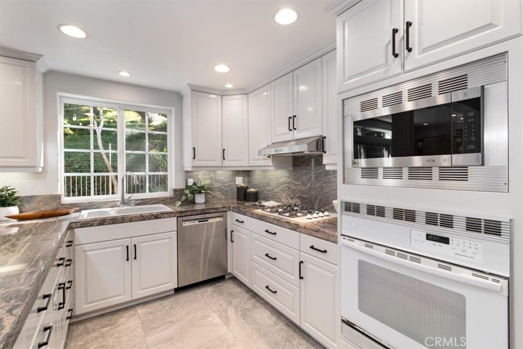 26272 Yolanda, Laguna Hills CA 92656 - Photo 11
