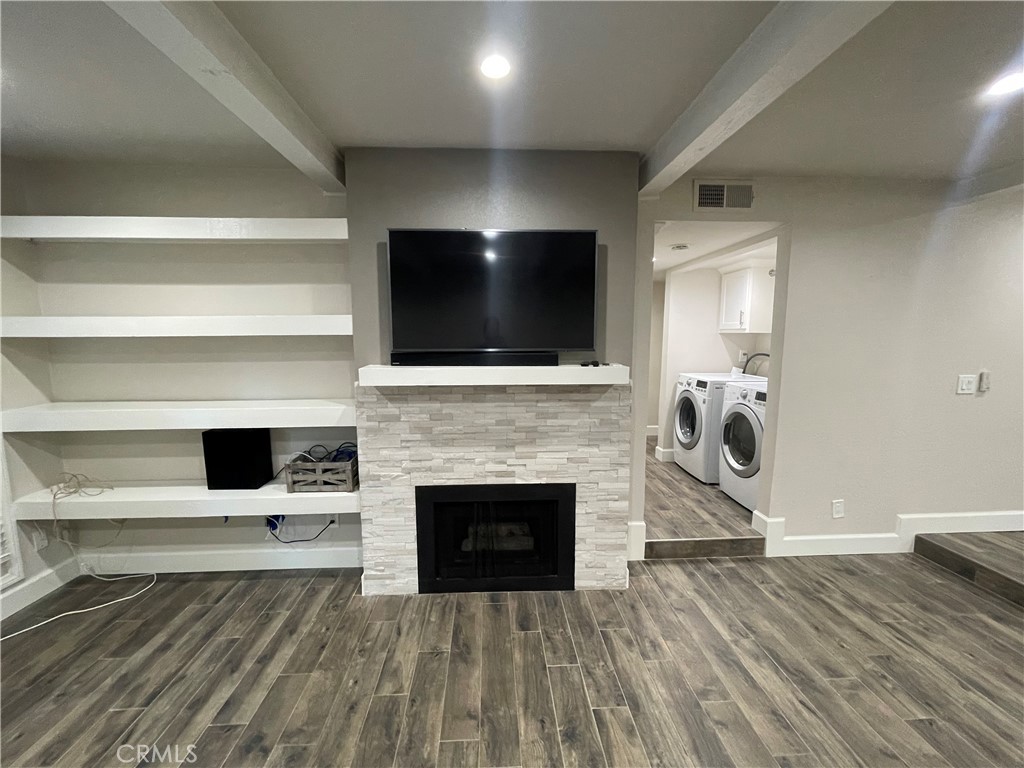 21372 Brookhurst Street 516