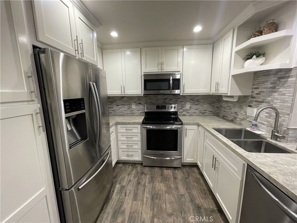 21372 Brookhurst Street 516