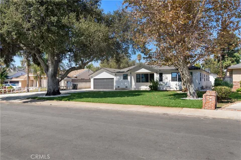 MLS: SR26143696