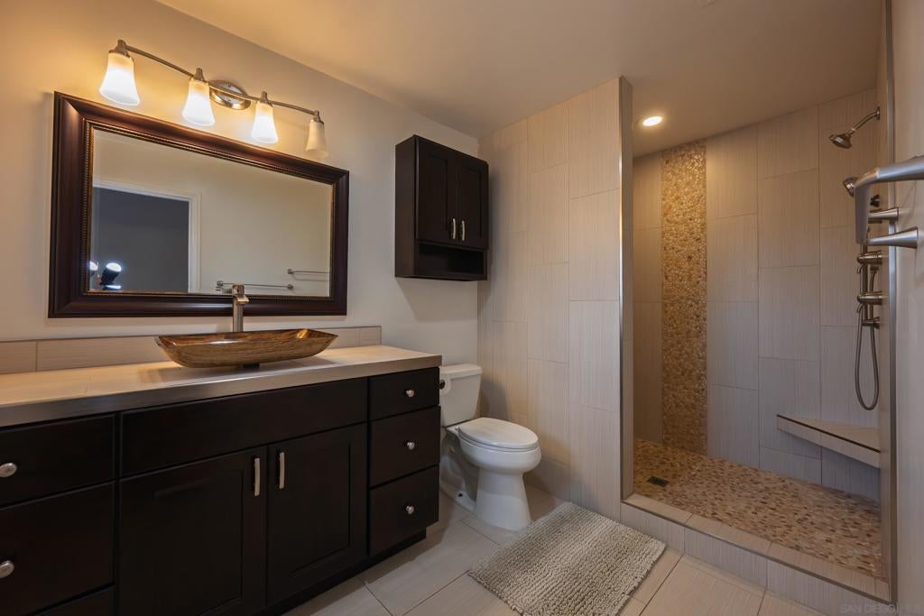 444 Avalon Dr.